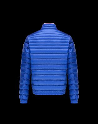 moncler piros kabát