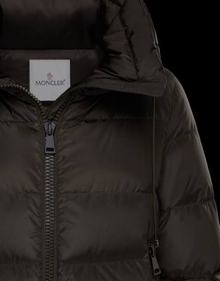 moncler kabátok ára