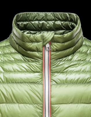 moncler kabát ára